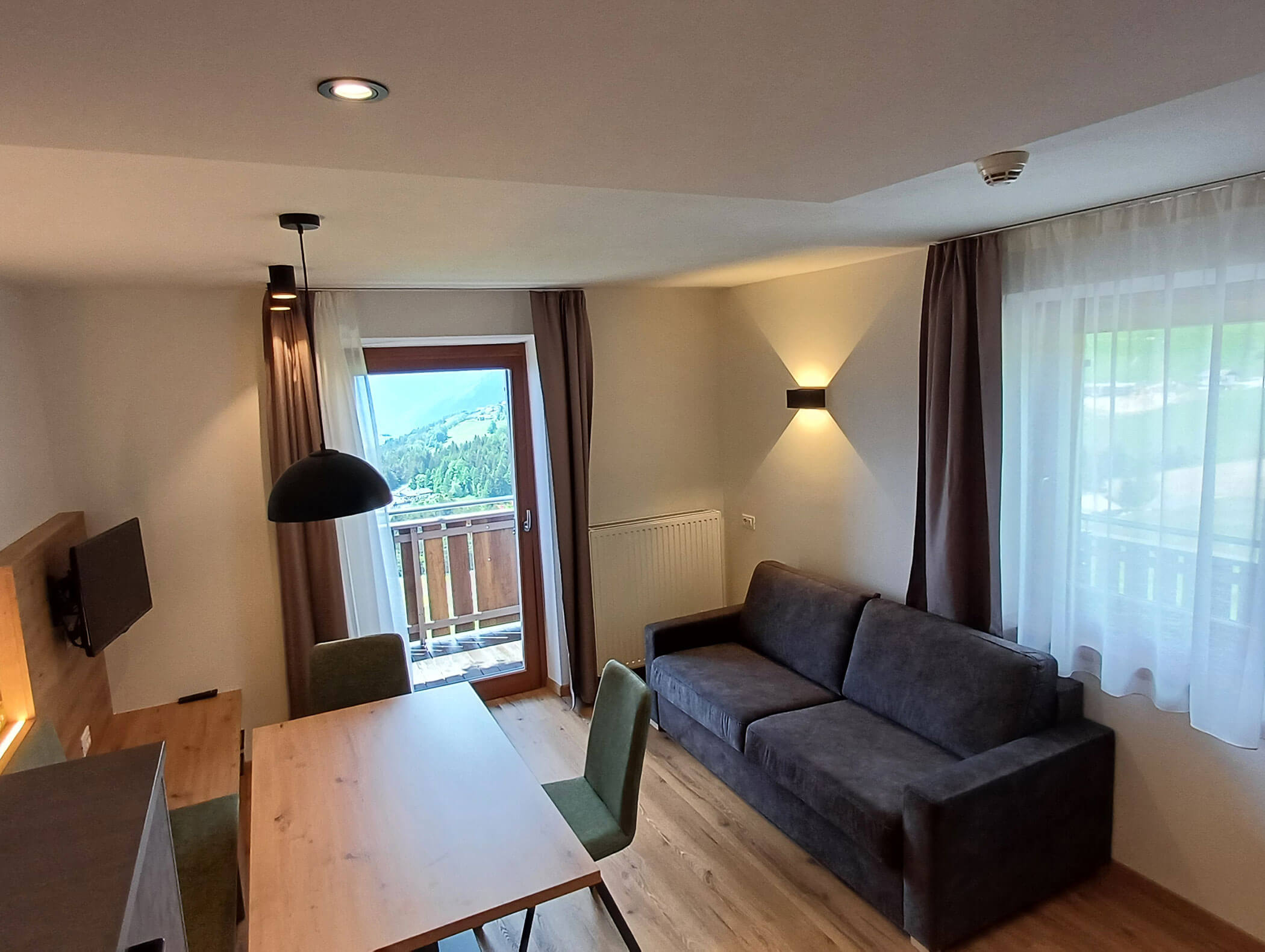 Wohn- und Essbereich vom Apartment Abendrot