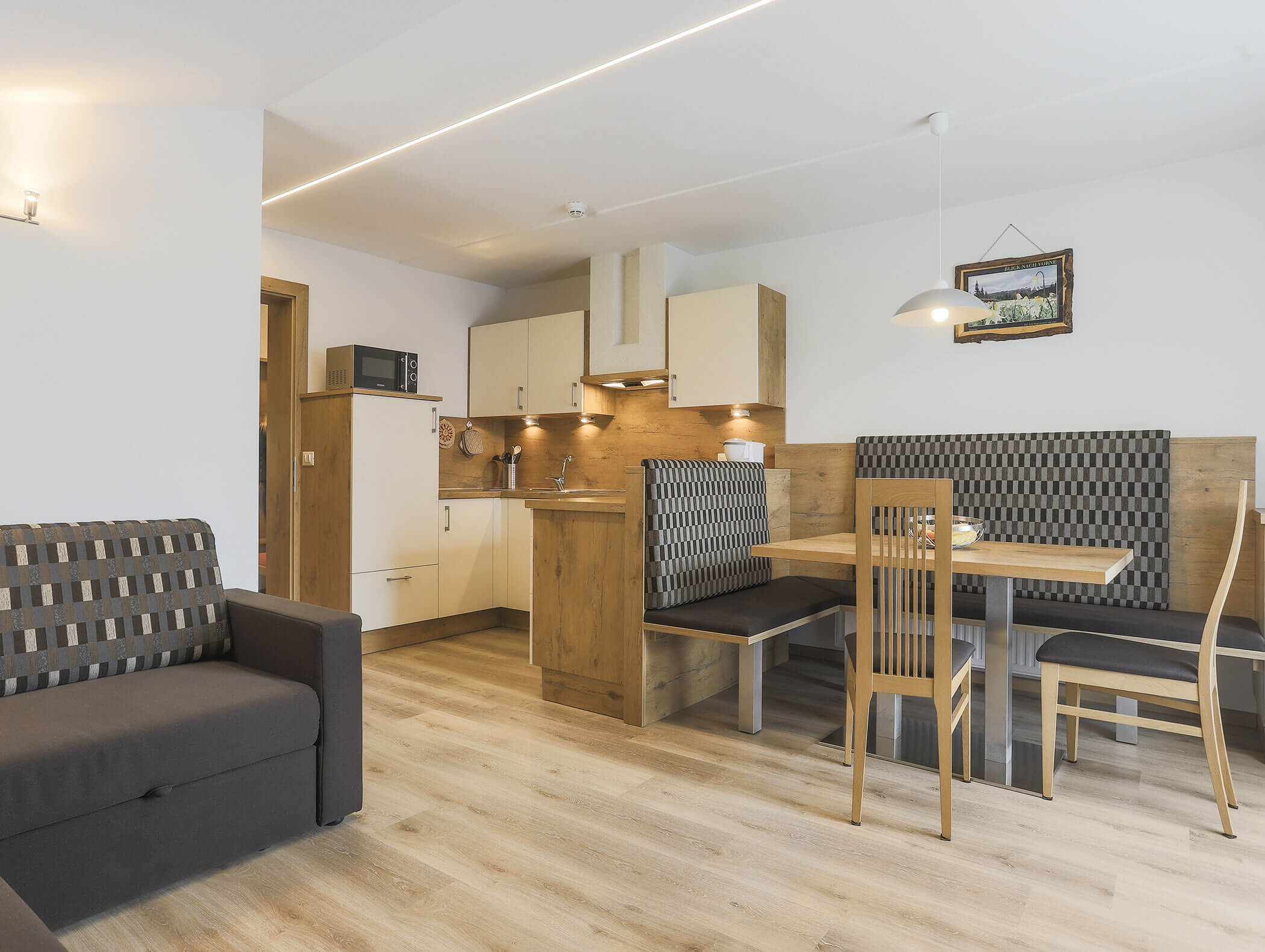 Küche und Essbereich vom Apartment Alpenglühn