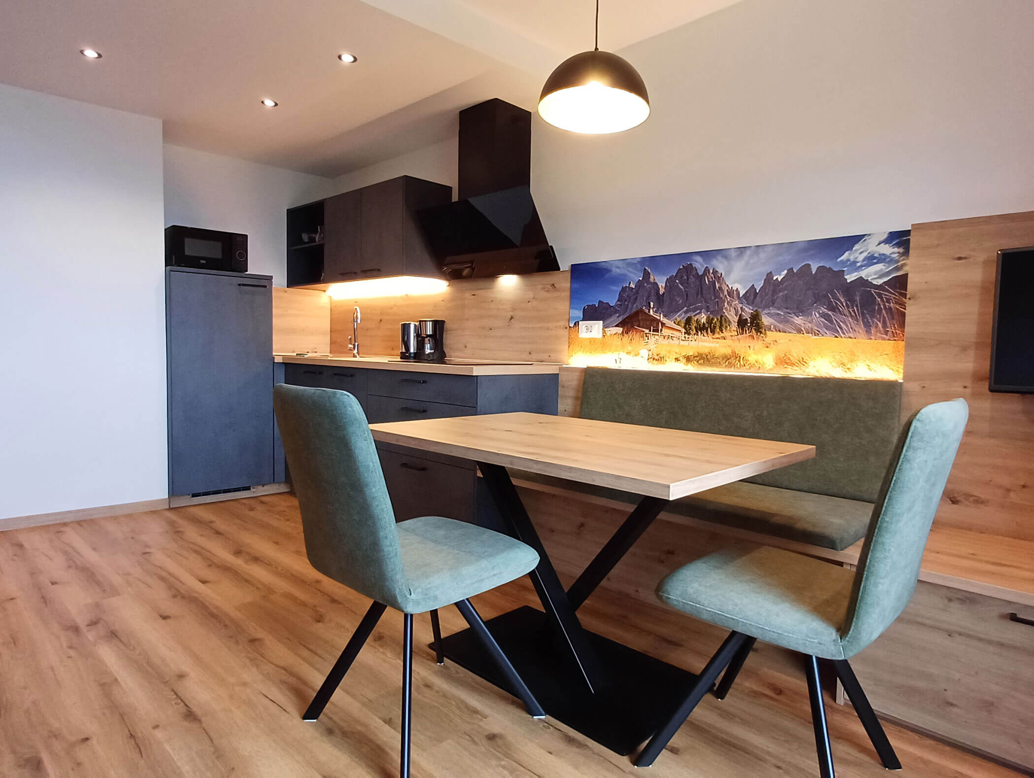 Küche und Essbereich vom Apartment Abendrot