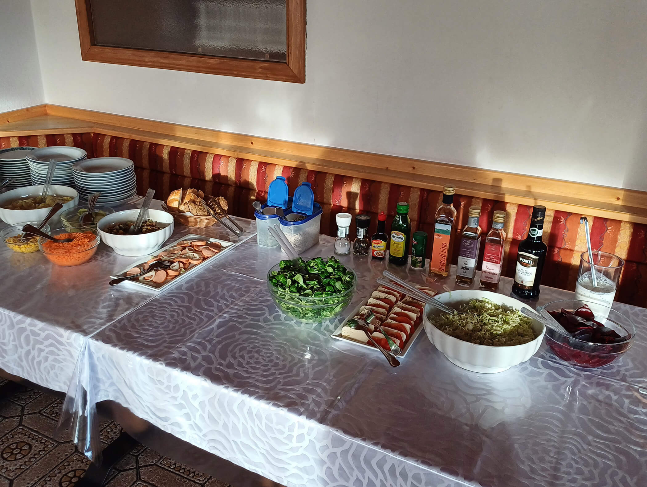 Salatbuffet am Abend am Langwieserhof