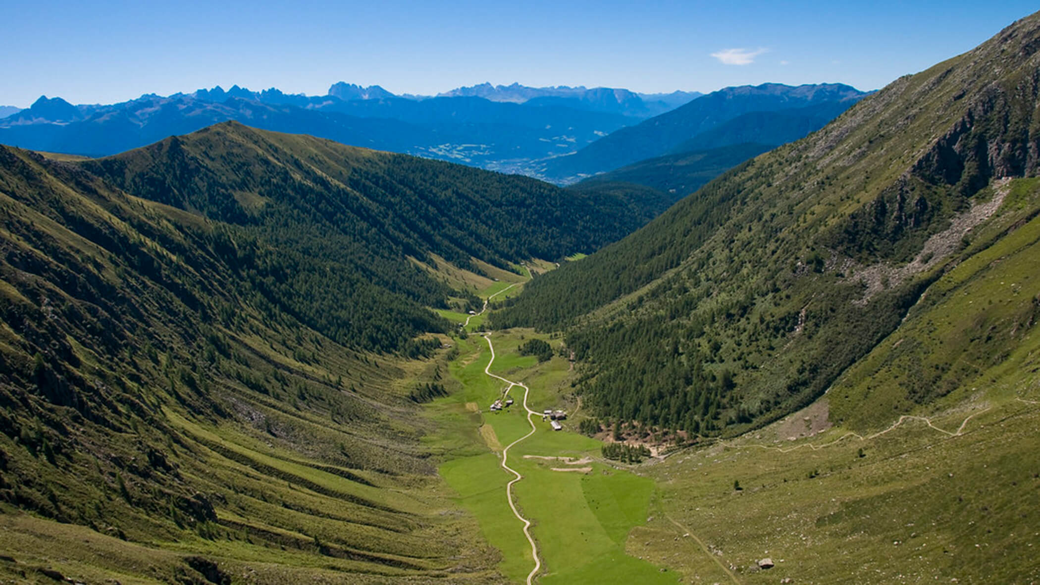 Das grüne Altfasstal im Sommer