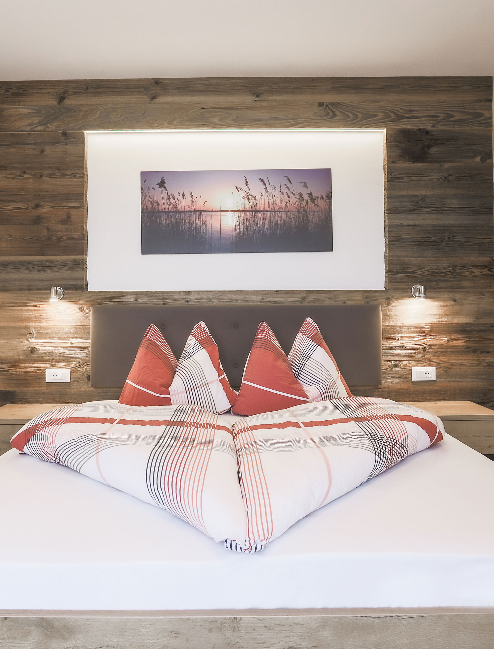 Doppelbett im Zimmer Talblick